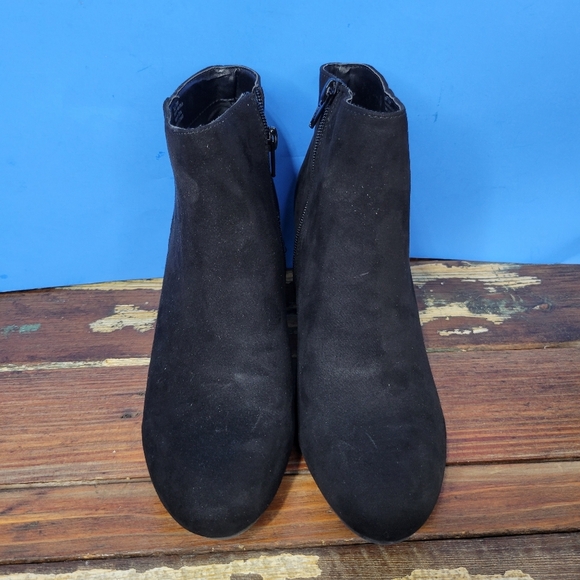 Bar lll Womens Ginaa Black Faux Suede Booties Shoes Size 6.5 - Picture 4 of 16